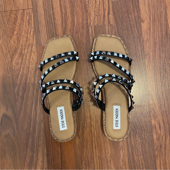 Steve Madden Black and Tan Studded Sandals - Picture 1 of 2